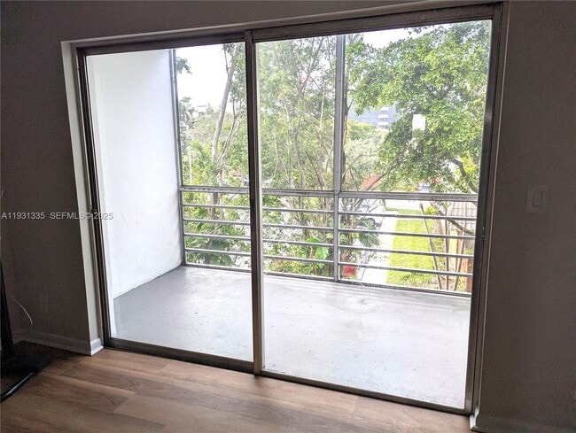 1638 Embassy Dr in West Palm Beach, FL - Building Photo - Building Photo