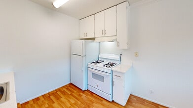 1004 Ignacio Blvd in Novato, CA - Building Photo - Building Photo