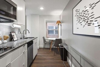 Netherland & Monarch in Kansas City, MO - Foto de edificio - Building Photo