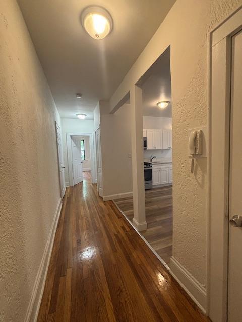 28 W Neck Rd in Huntington, NY - Building Photo - Building Photo