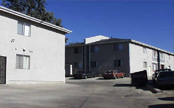 6625-6627 Tait St in San Diego, CA - Foto de edificio - Building Photo