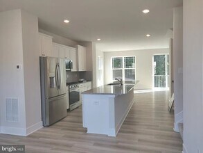 6947 Farragut Dr in Bryans Road, MD - Building Photo - Building Photo