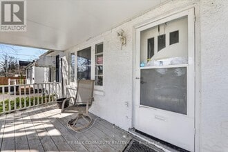 61 Adelaide St S in Kawartha Lakes, ON - Building Photo - Building Photo