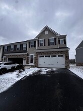 310 Helenium Dr in Mars, PA - Foto de edificio - Building Photo