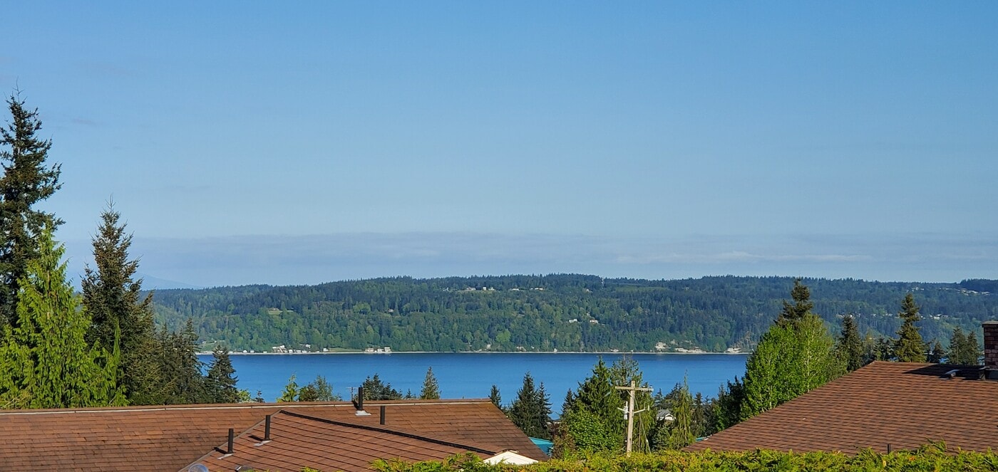 7621 46th Pl W, Unit C in Mukilteo, WA - Foto de edificio