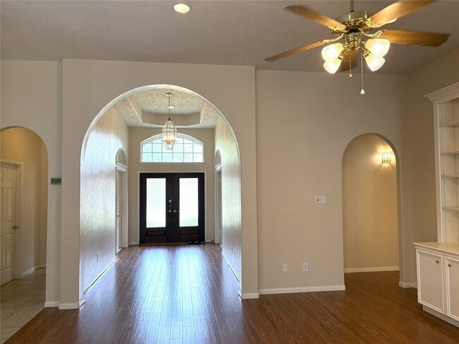 property at 3427 Lost Oak Dr