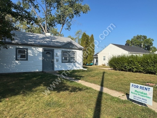 5302 Smith St in Fort Wayne, IN - Building Photo