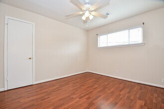 4725 1/2 Merwin St in Houston, TX - Building Photo - Building Photo