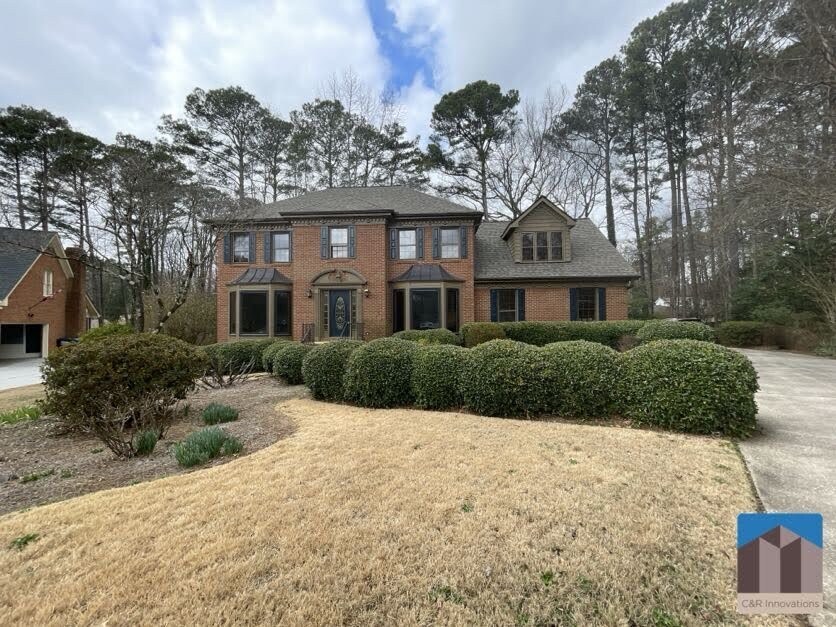 5525 Wedgewood Ct SW in Lilburn, GA - Foto de edificio