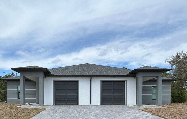 property at 2222 Leda Ave S