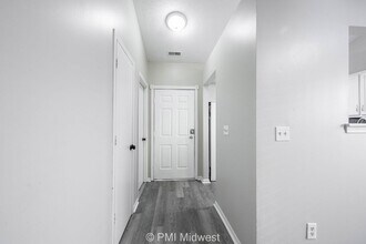 8426 Country Club Blvd in Indianapolis, IN - Building Photo - Building Photo