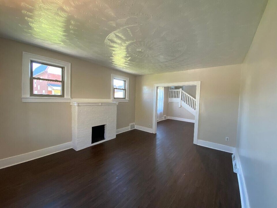 218 N 12th Ave in Altoona, PA - Building Photo