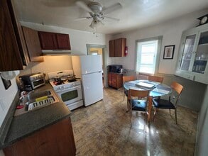 1101 18 1/2 Ave NE, Unit 2 in Minneapolis, MN - Building Photo - Building Photo