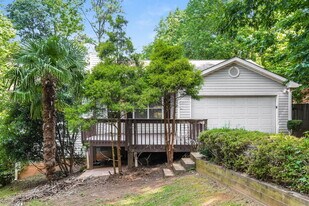 2740 Lakeside Trail in Cumming, GA - Building Photo