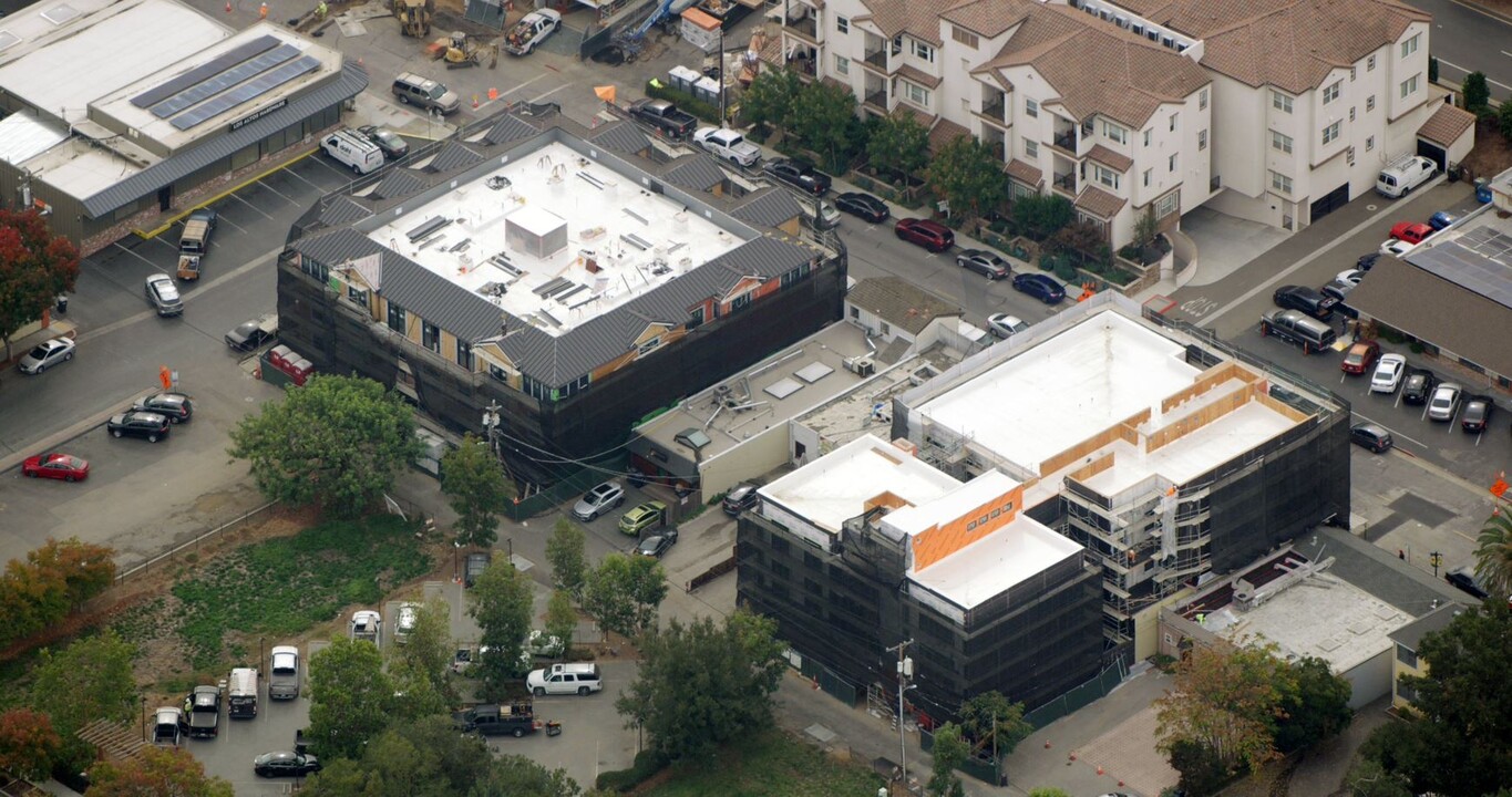 1st Street Village in Los Altos, CA - Foto de edificio