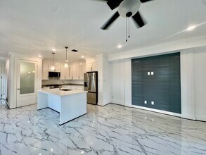 10232 Porto Rico Rd in Houston, TX - Building Photo - Building Photo