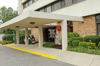 Presbyterian Apartments in Huntsville, AL - Foto de edificio - Building Photo