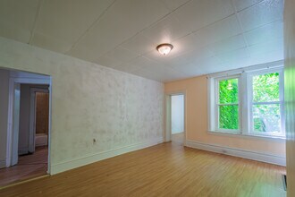 609 N Saint Clair St in Pittsburgh, PA - Building Photo - Building Photo