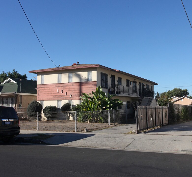 1317 Kenmore Ave in Los Angeles, CA - Building Photo