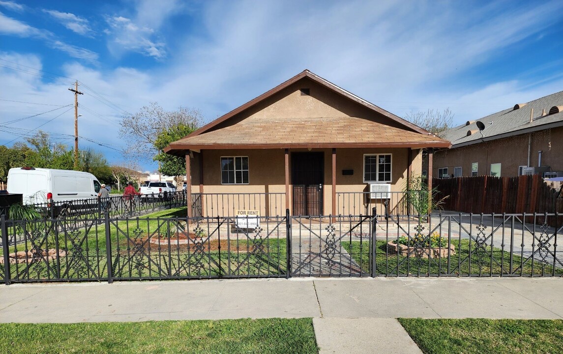 500 D St in Wasco, CA - Building Photo