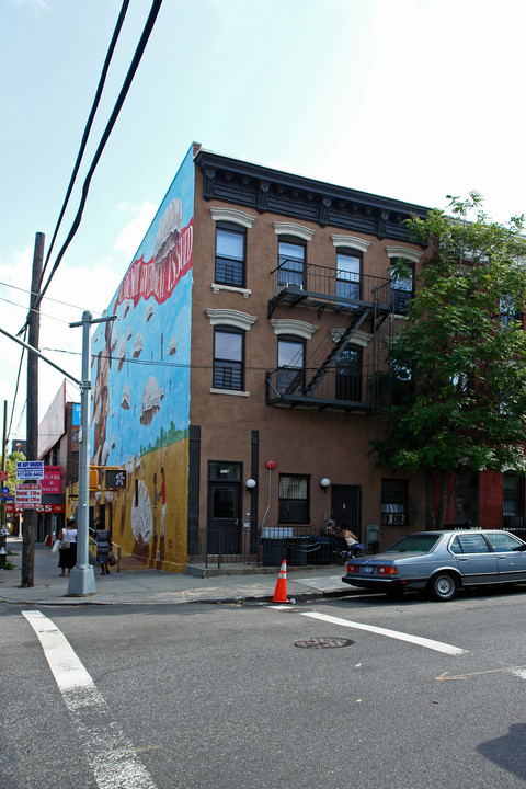 713 4th Ave in Brooklyn, NY - Foto de edificio