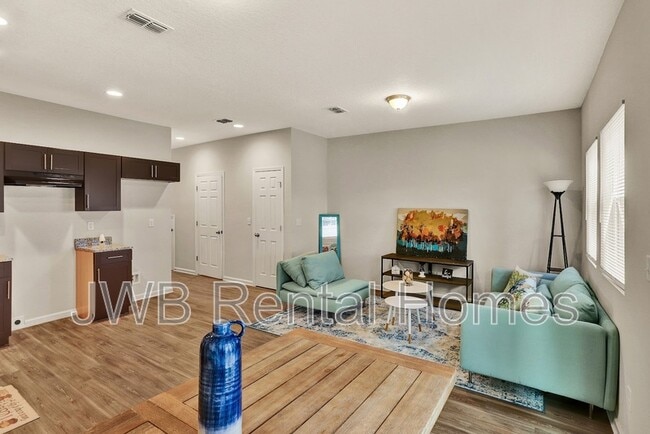 property at 6033 Carolines Ct