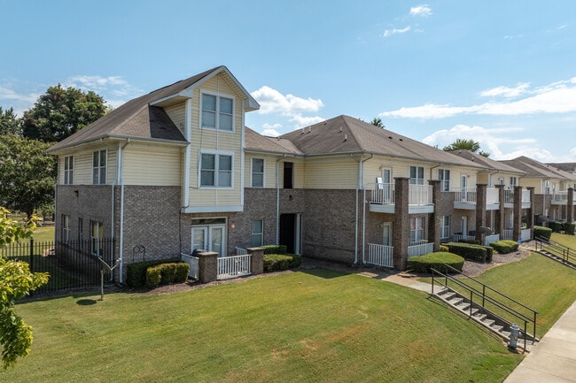 Uptown Village Apartments in Memphis, TN - Building Photo - Building Photo