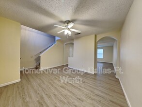 4201 Heritage Way Dr in Fort Worth, TX - Foto de edificio - Building Photo