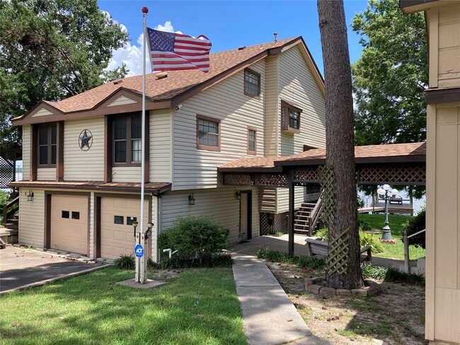 property at 554 Harbor Dr