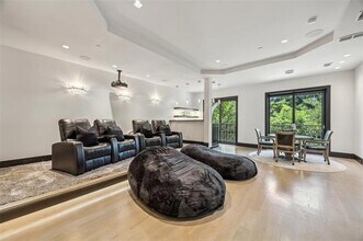 2210 Boll St in Dallas, TX - Building Photo - Building Photo