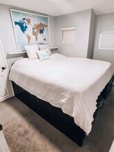 126 E Balboa Blvd in Newport Beach, CA - Building Photo - Building Photo