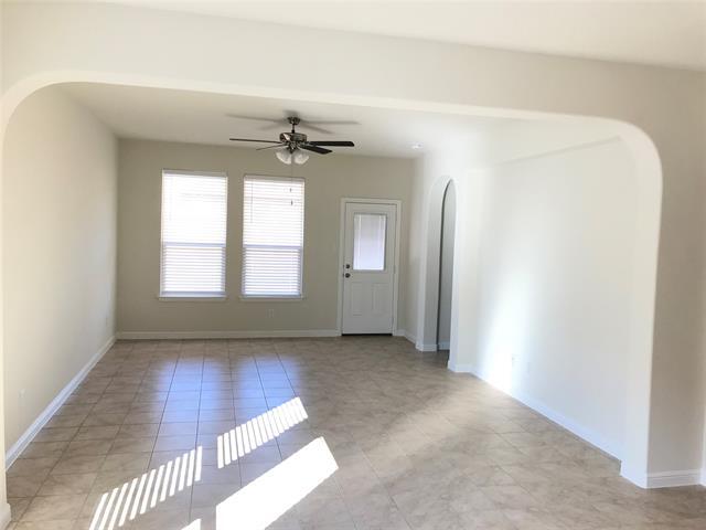 216 Sunken Meadow Ct in Denton, TX - Building Photo - Building Photo
