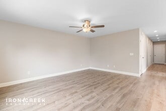 2 Indian Branch Rd in Candler, NC - Building Photo - Building Photo