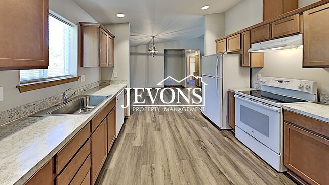 property at 1714 S 9th Ave