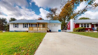 126 S Walker Ave in Mansfield, OH - Building Photo