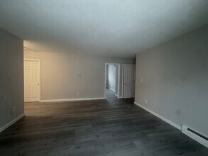 23 Westgate Rd, Unit 4 in Boston, MA - Foto de edificio - Building Photo