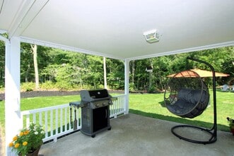 2 Sanford St, Unit 1 in Bourne, MA - Building Photo - Building Photo