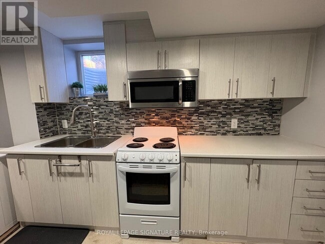 property at 731 Bennett Blvd