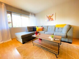 10737 San Diego Mission Rd in San Diego, CA - Building Photo