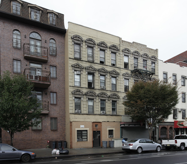 870 Bedford Ave in Brooklyn, NY - Building Photo - Building Photo