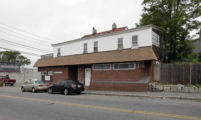 46 Howard St in Lowell, MA - Foto de edificio - Building Photo