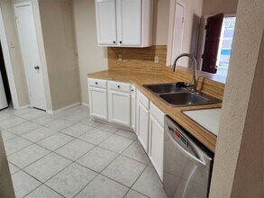 3036 Walnut Springs Dr in Katy, TX - Building Photo - Building Photo