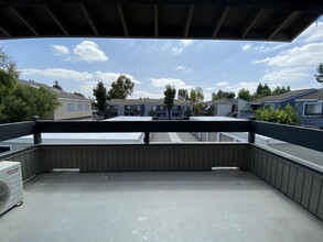 180 N Richmont Dr in Anaheim, CA - Building Photo - Building Photo