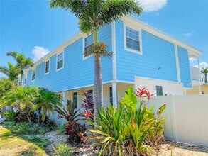 1826 58th St S in Gulfport, FL - Building Photo - Building Photo