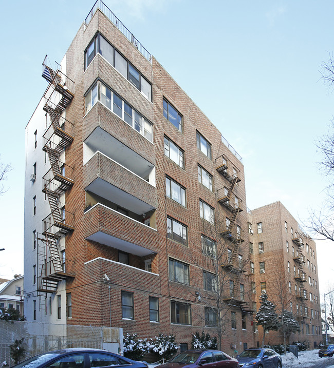 600 E 18th St in Brooklyn, NY - Building Photo - Building Photo