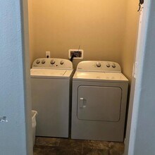 9818 Split Rail Rd in La Pine, OR - Building Photo - Building Photo