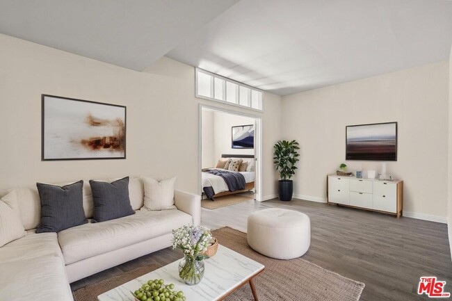 1228 N La Cienega Blvd in West Hollywood, CA - Building Photo - Building Photo