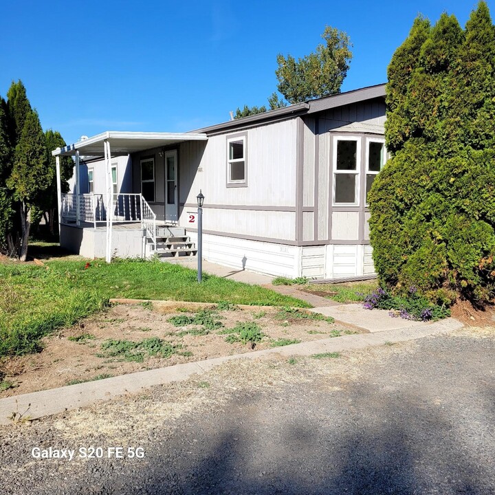 309 4th Ave in Culver, OR - Building Photo