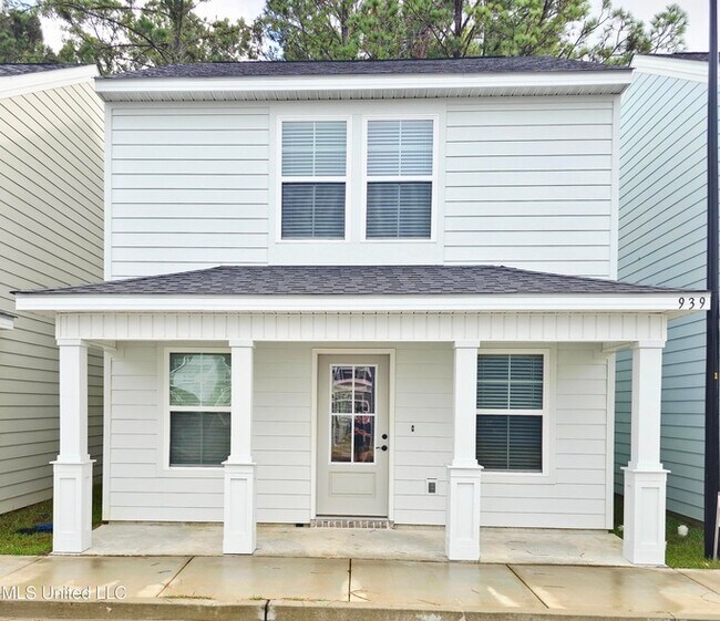 property at 935 Motsie Rd