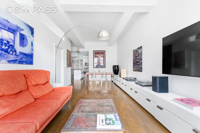 315 7th Ave in New York, NY - Building Photo - Building Photo